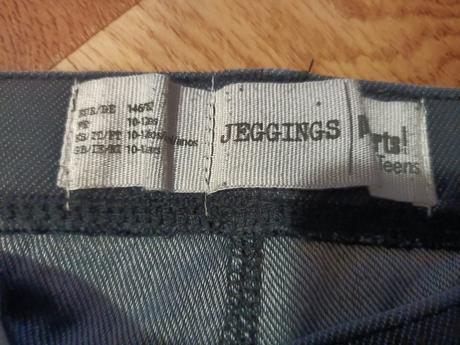 Riflové jeginsy, pepperts,146