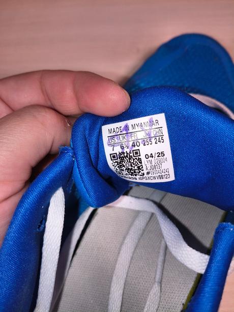 Botasky 40, adidas,40