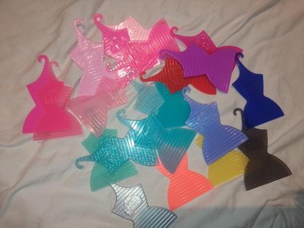 Lol doplnky vesiaky,