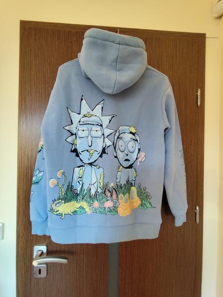 Bledomodrá mikina rick & morty, zn. pull & bear, v, pull&bear,m