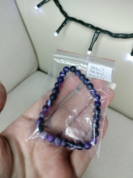 Handmade náramok z achát fialový matný, 