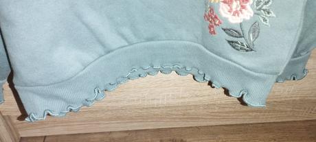 Nádherná mikina, c&a,122