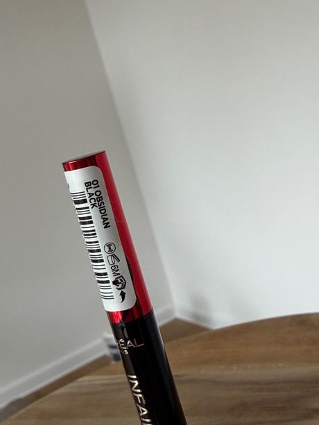 L'oréal paris očná linka infaillible,