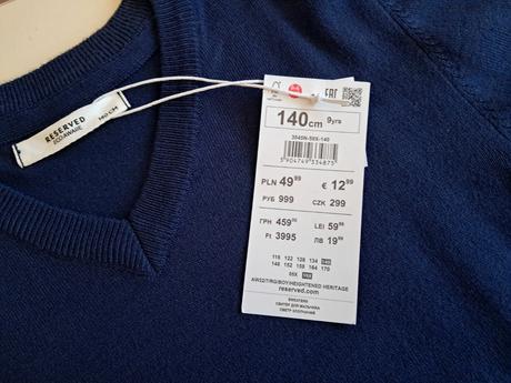 Sveter v v.140 reserved, reserved,140