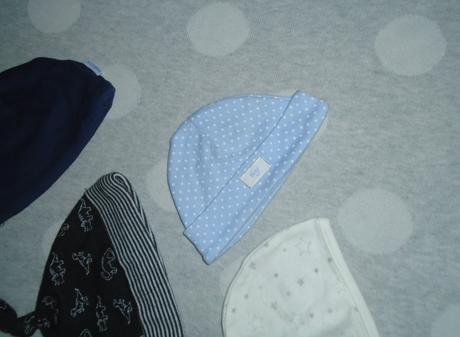 4 x čiapka na 0 až 3 mesiace, 62