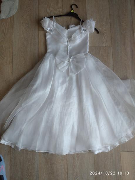 Dievčenské šaty na 1.sv.prijimanie, 134