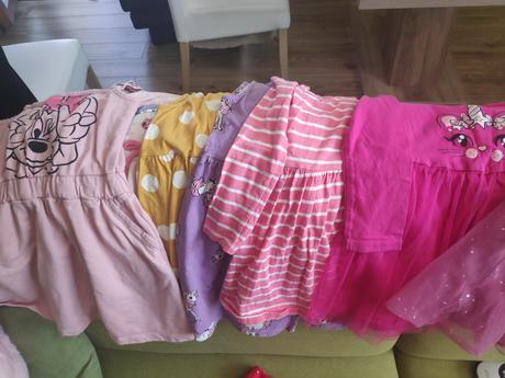 Balik oblecenia vel.110-116, 104–116