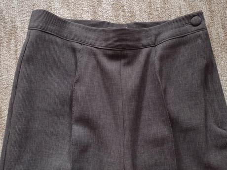 Tmavošedé kaliopky, 40