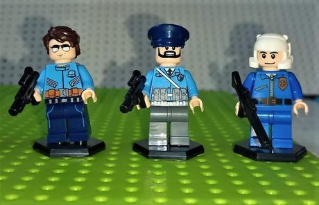 Policia 12 ks sada so zbranami, 