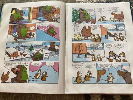 Veselé vianoce s mickey mousom a jeho priateľmi,