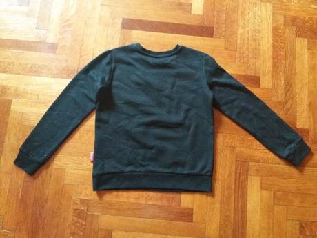 Mikina s pretacacimi flitrami 152, c&a,152