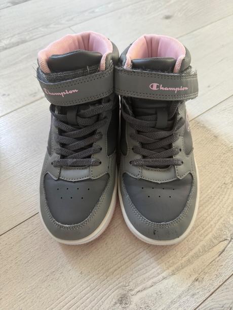 Tenisky, champion,30