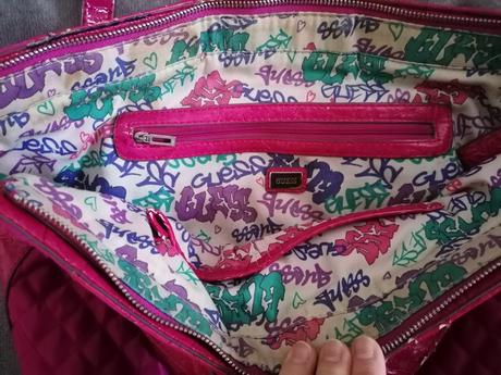 Kabelka guess, guess