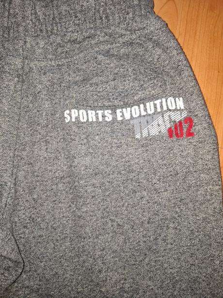 Chlapčenske teplaky, 146