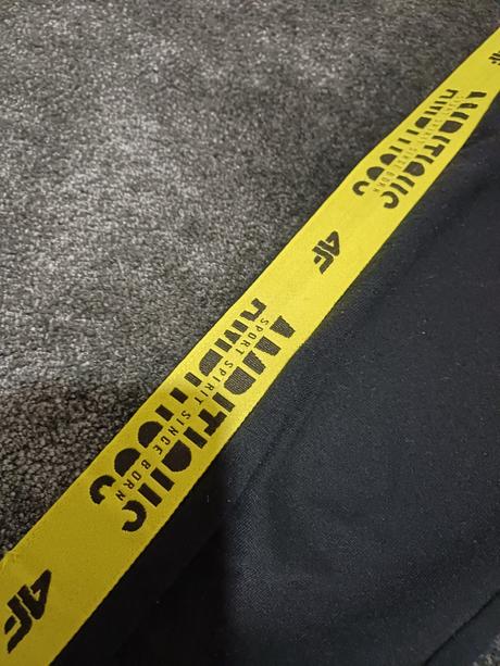 Kvalitne teplaky v.134, 134