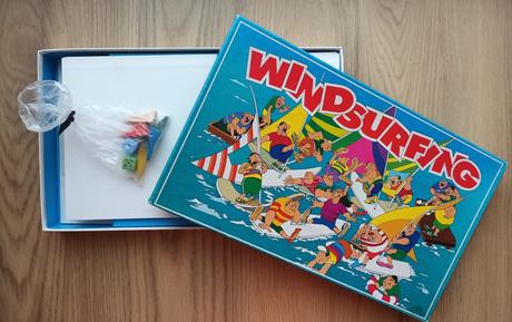 Retro hra windsurfung, 