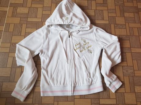 Mikina so zlatymi vysivkami, 170