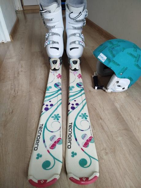 Lyžiarska prilba westige 54 cm, s