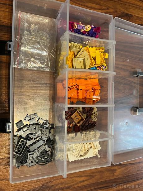 Lego domček,