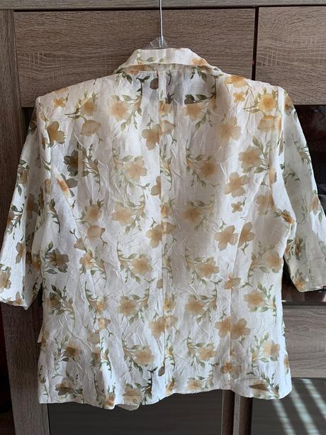 Dámsky letný kostým, 40