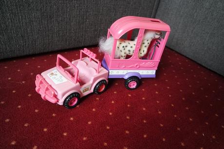 Autíčko s prívesným vozíkom na koníka, 