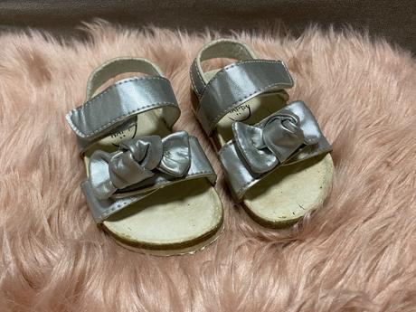 Sandálky s klenbou, 24