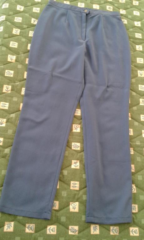 Spoločenské nohavice, 42