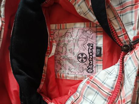 Zimna lyziarska budna, 128