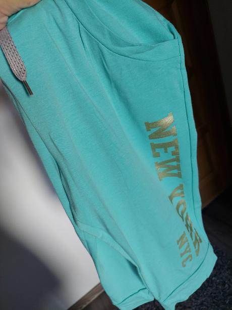 Tričko a trojštvrťové tepláky, xxl