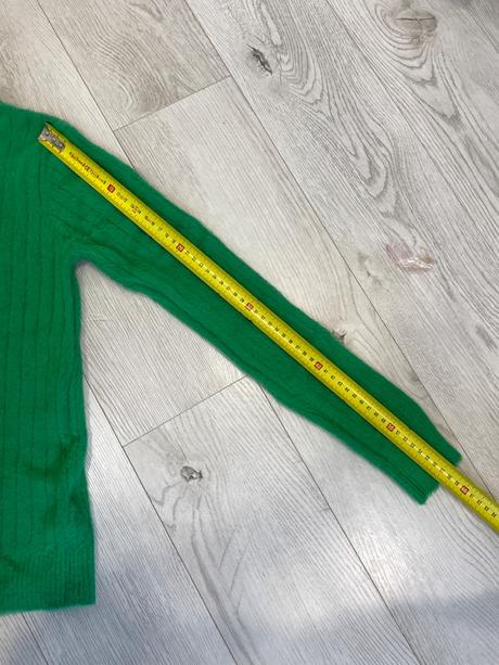 Zelený chlpatý sveter, s