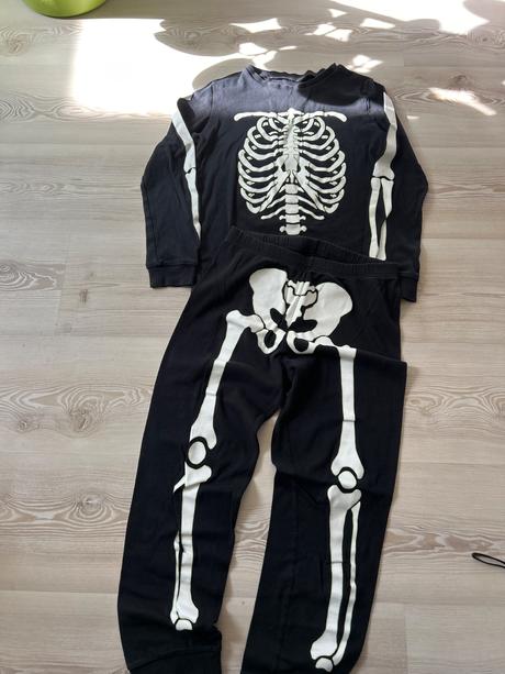 Pyzamo svietiace kostra, h&m,140