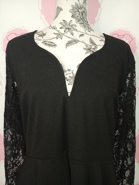 Šaty s čipkou 44/46, 44