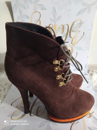 Semišové čižmičky, 38