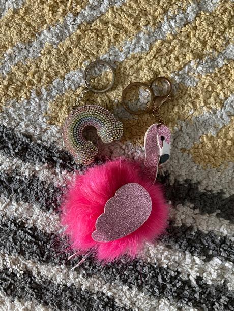 Prívesky dúha a plameniak, lindex