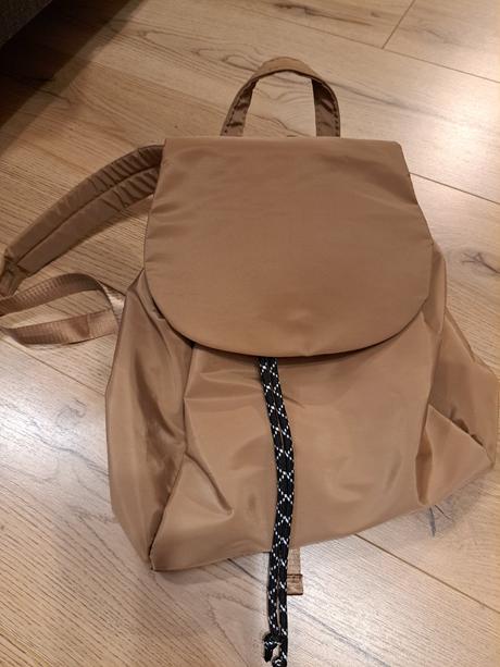 Dámsky ruksak, 