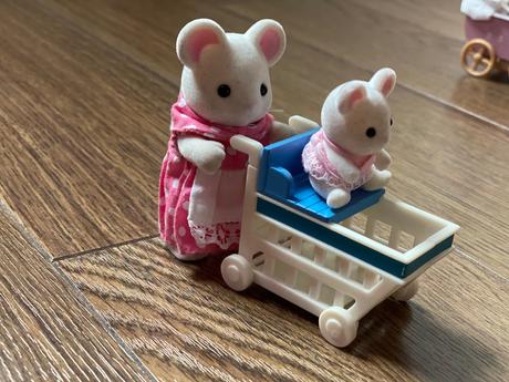 Sylvanians family s doplnkami,