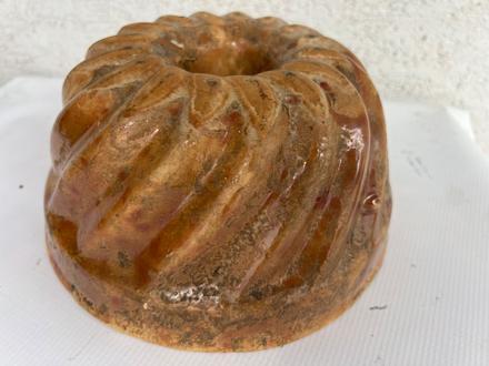 Velmi stara forma hnedo zelena priemer 22,5 cm,