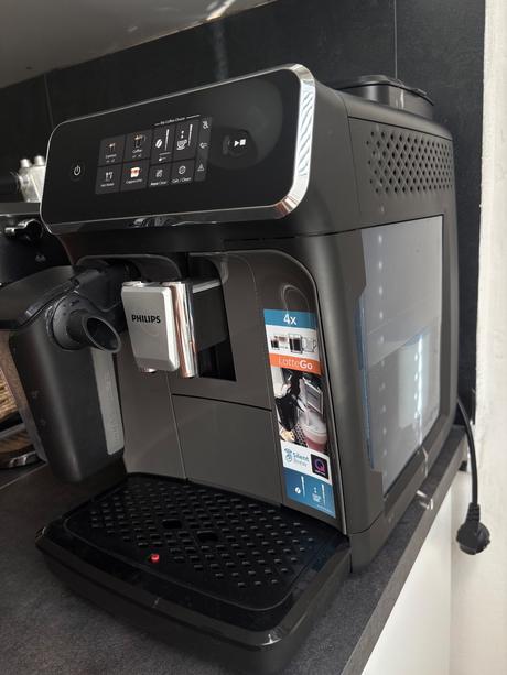 Automatický kávovar philips series 2300 lattego, philips