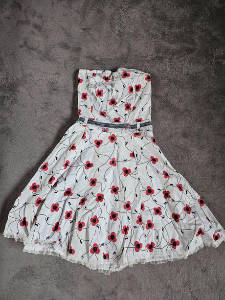 Kvetinové šaty, s