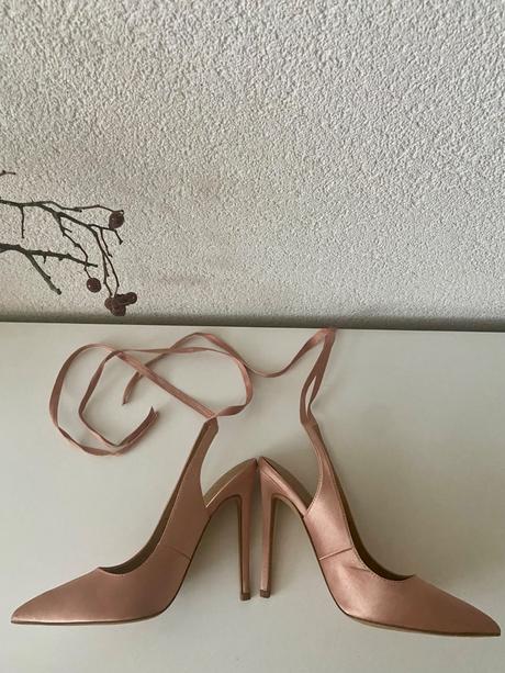 Spoločenské lodičky, 36