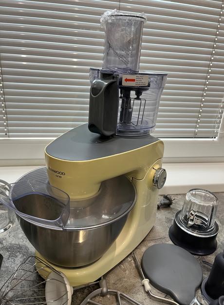 Kenwood khh30 multione 1000w kuchynský robot,