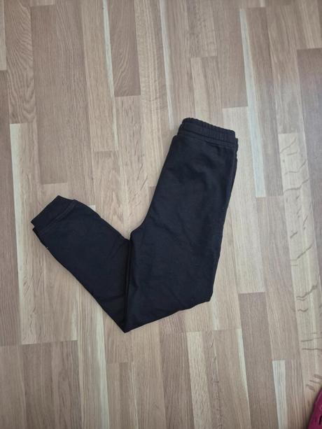 Tepláky, sinsay,146