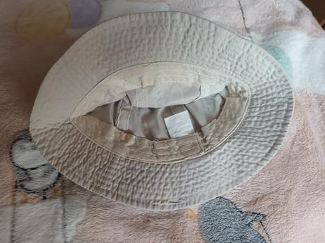 Letný klobúčik, 98