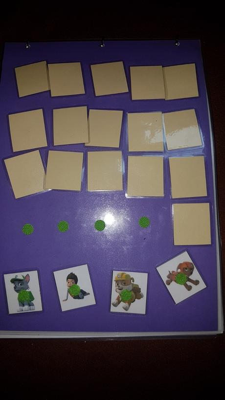 Kniha spolocenskych hier na cesty, 