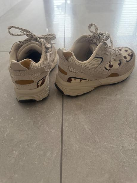 Zara botasky, zara,29