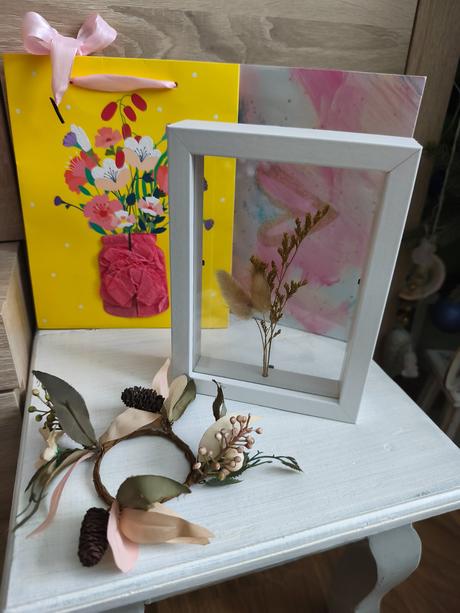 Dekorácia sušený kvet v rámiku plus venček,