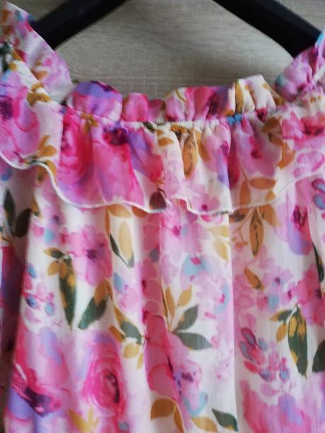 Kvetinové šaty s dlhým rukávom m, m