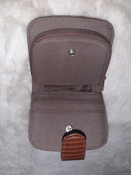 Malá štýlová dámska peňaženka,