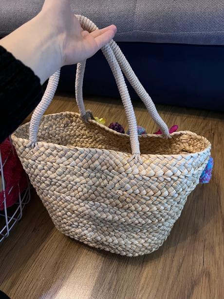 Kabelka alebo košík na leto, 