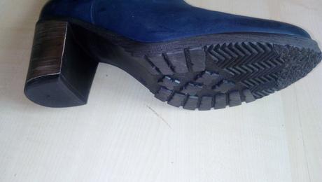 Kožené čižmy s aplikáciou nenosené zn. konopka, 38